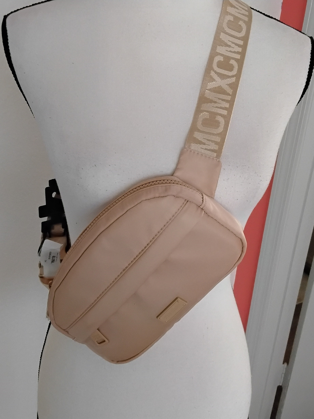 STEVE MADDEN Beige Crossbody Belt Bag